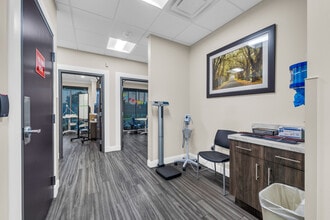 4425 W 1st St, Sanford, FL for lease Interior Photo- Image 2 of 8