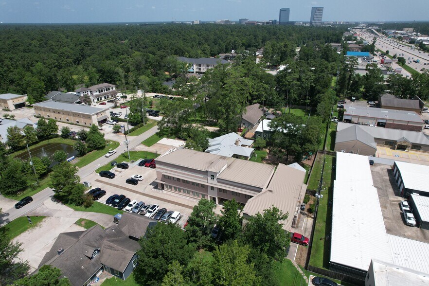 26119 I-45, Spring, TX à louer - Photo du bâtiment - Image 3 de 12