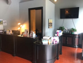 Peachtree Industrial Blvd, Suwanee, GA for lease Interior Photo- Image 2 of 10