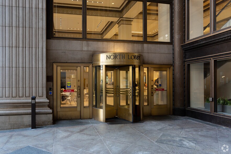 100 Penn Sq E, Philadelphia, PA à louer - Photo du bâtiment - Image 2 de 18