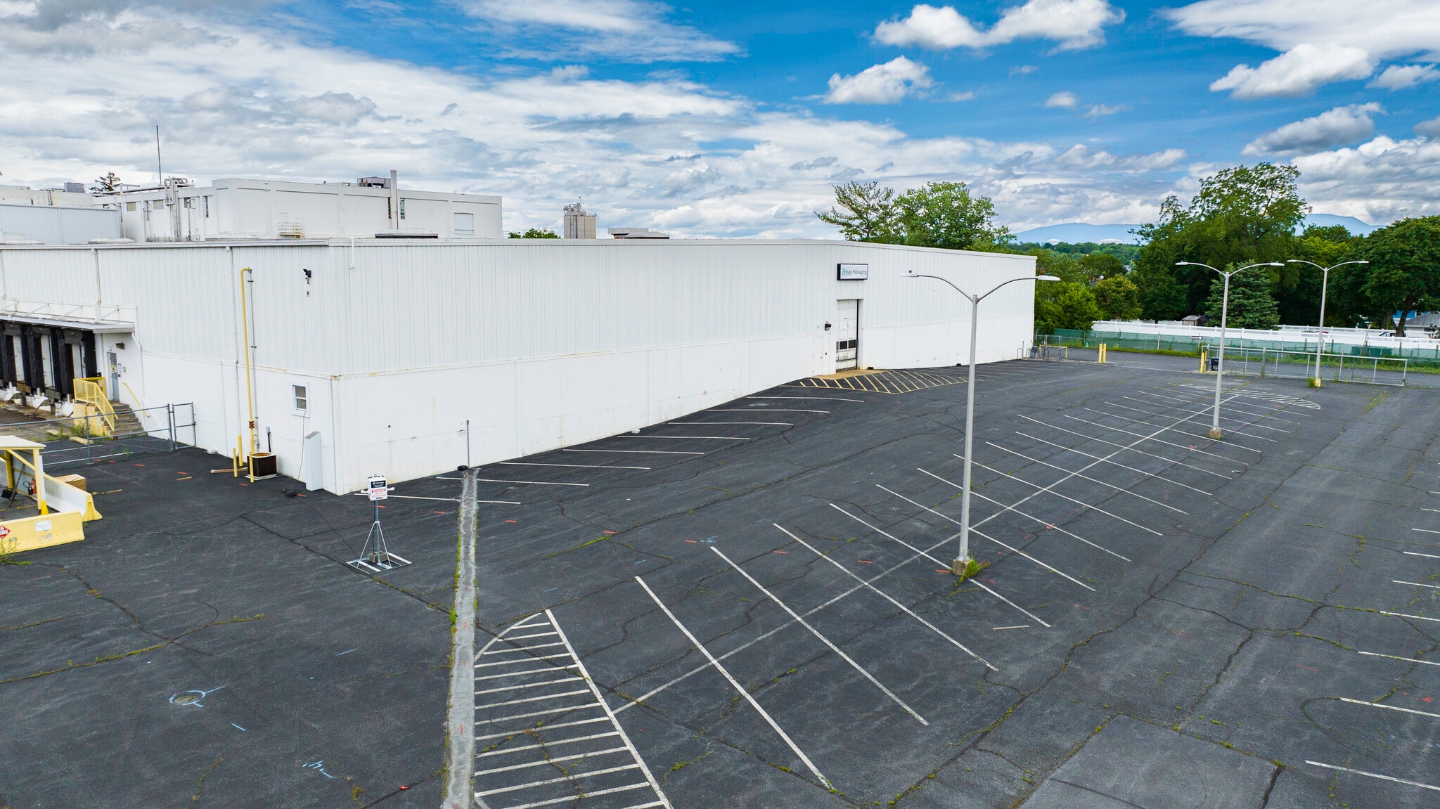 291 W Wolfe St, Harrisonburg, VA for lease Primary Photo- Image 1 of 11