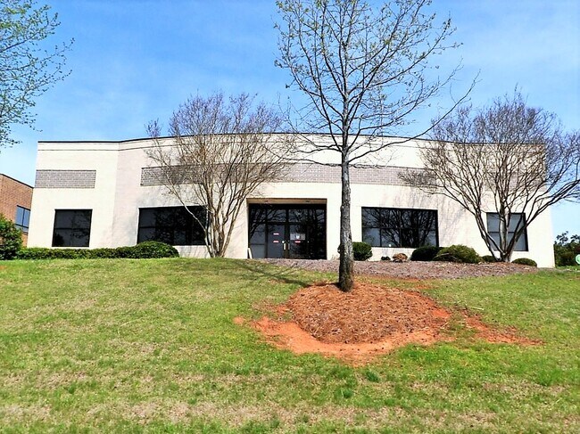 More details for 1912 Cross Beam Dr, Charlotte, NC - Industrial for Lease