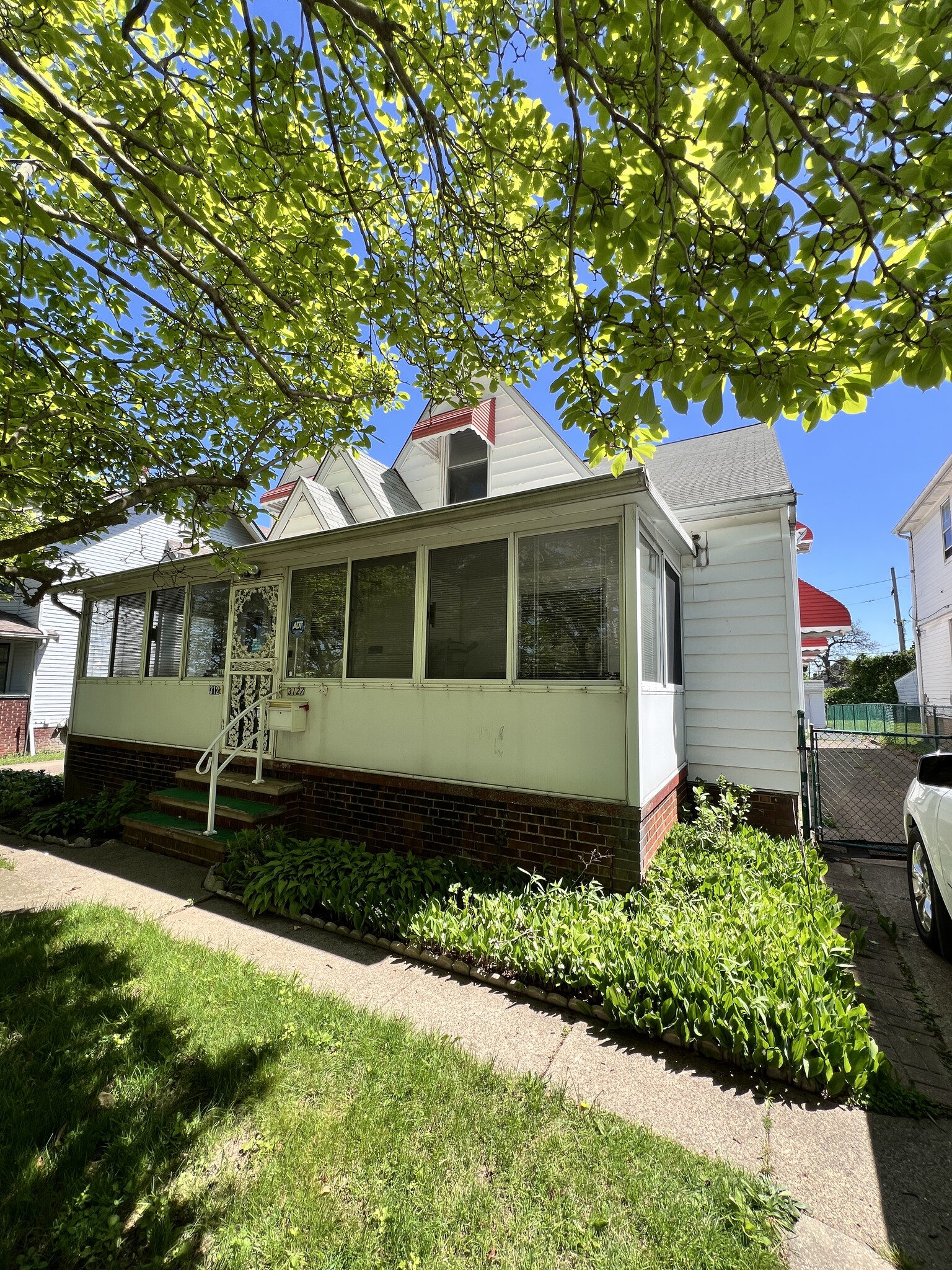 3127 West Blvd, Cleveland, OH for sale Primary Photo- Image 1 of 16