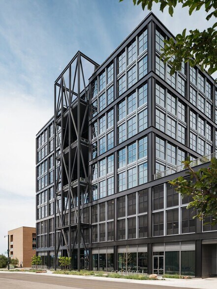 3100 Brighton Blvd, Denver, CO à louer - Photo du bâtiment - Image 2 de 2