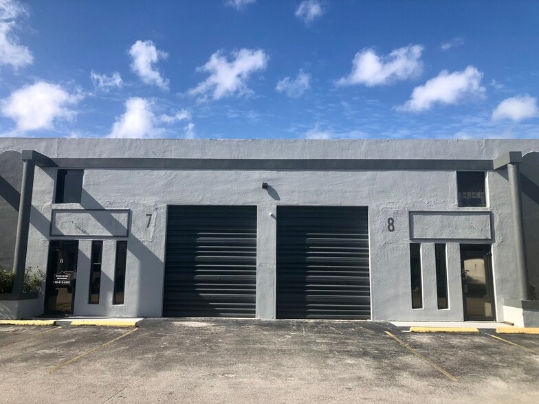 2495-2501 W 80th St, Hialeah, FL for lease - Building Photo - Image 1 of 10