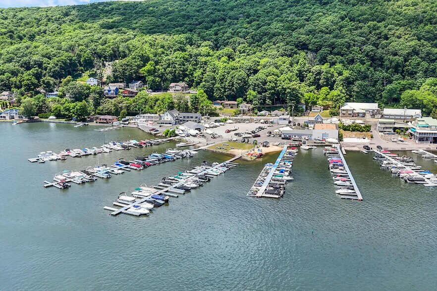 622 Jersey Ave, Greenwood Lake, NY à vendre - Photo du bâtiment - Image 2 de 27