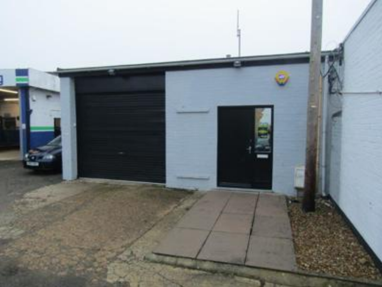 Chicheley St, Newport Pagnell for lease Primary Photo- Image 1 of 2