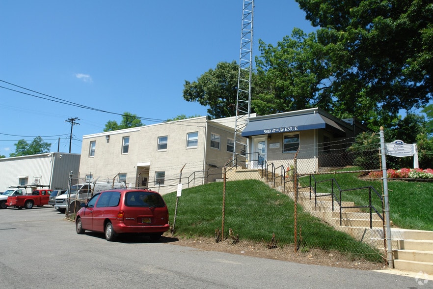 5810 47th Ave, Riverdale, MD for lease - Building Photo - Image 2 of 3
