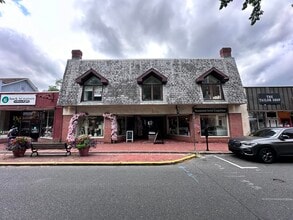 27 Monmouth St, Red Bank, NJ for lease Interior Photo- Image 1 of 4