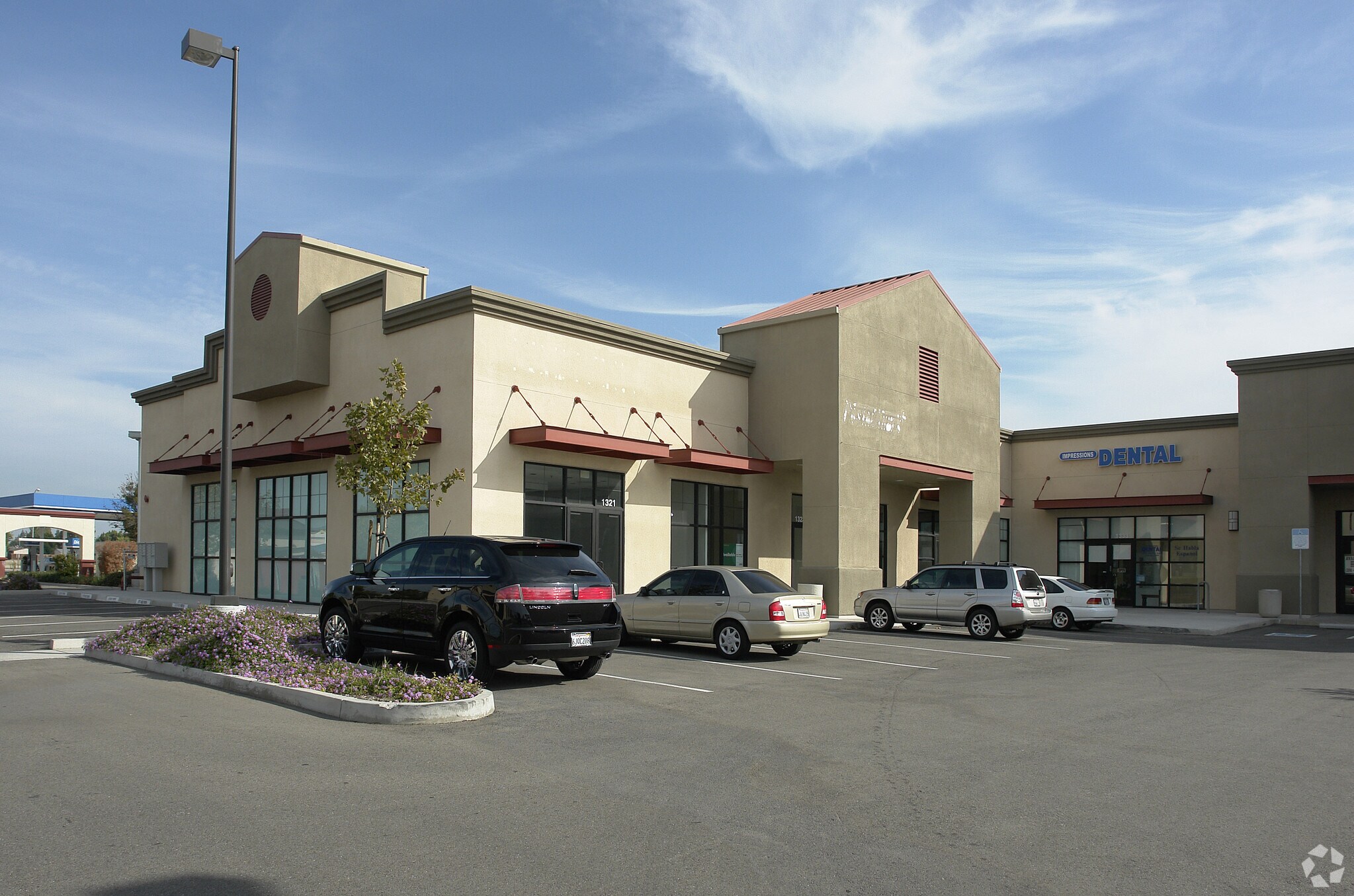 1321-1349 Historical Plaza Way, Manteca, CA à vendre Photo principale- Image 1 de 1