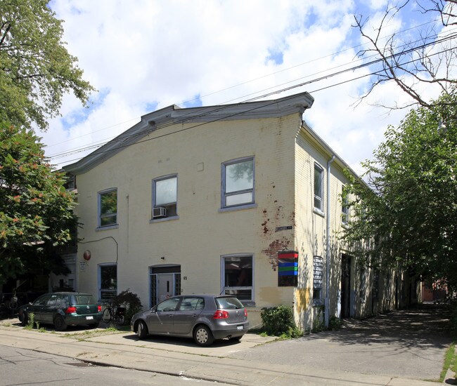 Plus de détails pour 65 Bellwoods Ave, Toronto, ON - Bureau à vendre