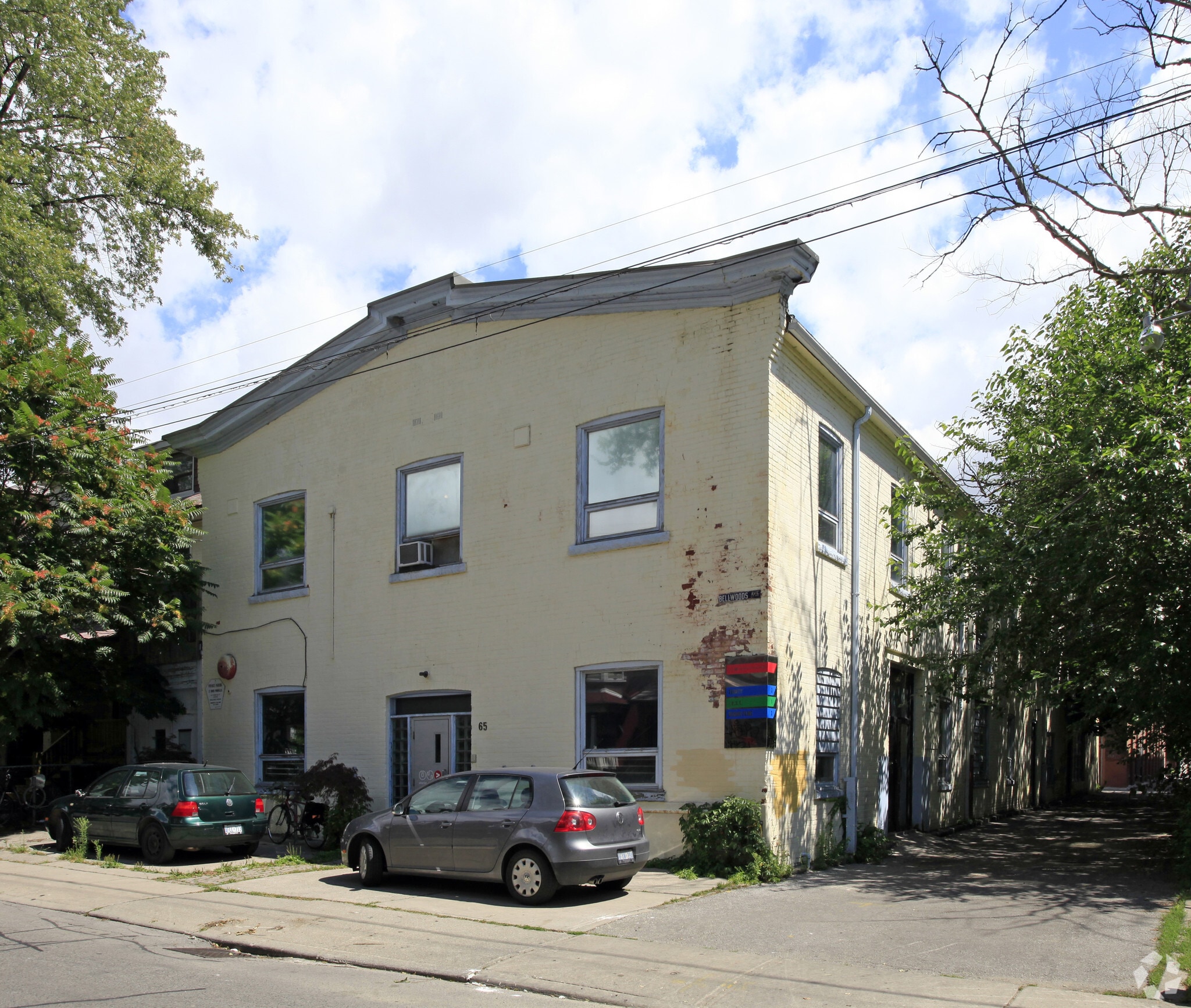 65 Bellwoods Ave, Toronto, ON for sale Primary Photo- Image 1 of 6