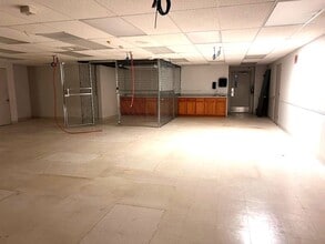 1112-1128 Broadway St, Quincy, IL for lease Interior Photo- Image 2 of 7