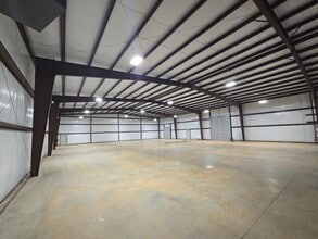 250 Royal Dr, Madison, AL for lease Building Photo- Image 2 of 5