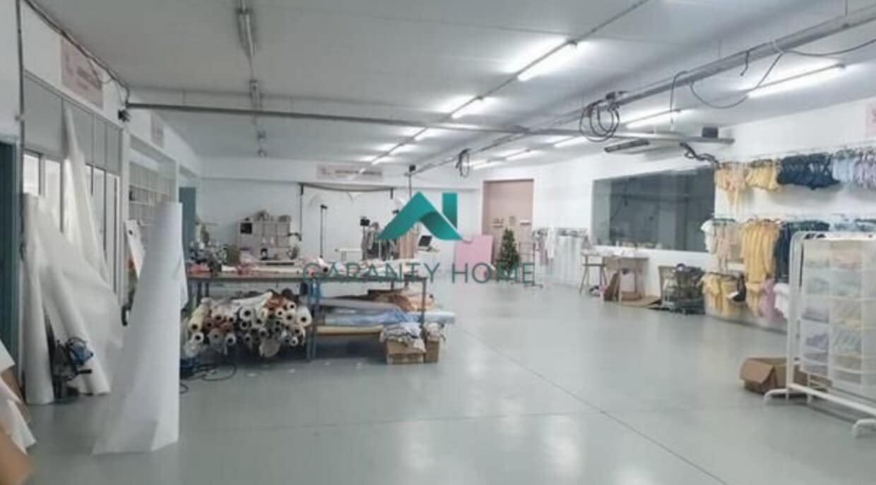 Industriel dans Bollullos de la Mitación, Sevilla à louer Photo intérieure- Image 1 de 5