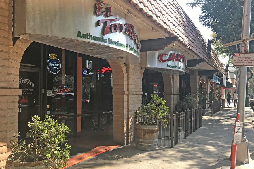 208-210 W Main St, Visalia, CA for lease - Building Photo - Image 3 of 3