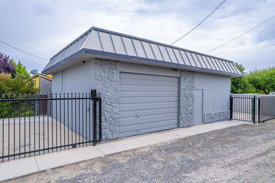 2681 Brownell St, Atwater, CA à vendre - Photo du bâtiment - Image 1 de 33