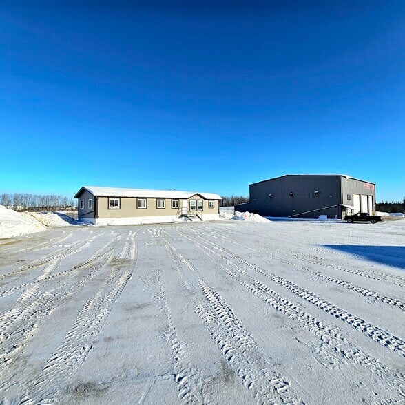14152 Hwy 55, Lac La Biche, AB à vendre - Photo du bâtiment - Image 3 de 24
