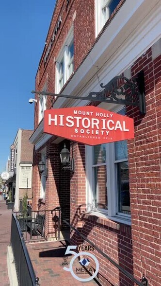 131 S Main St, Mount Holly, NC à vendre - Vidéo sur l’inscription commerciale - Image 2 de 30