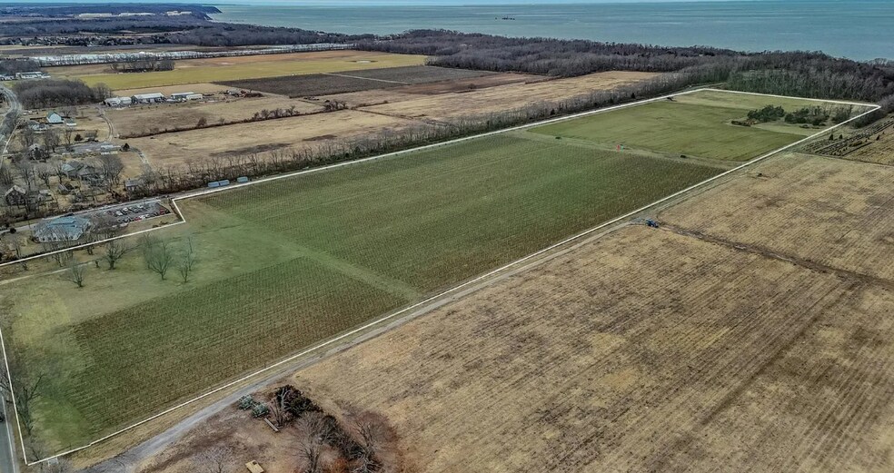 6094 Sound Ave, Jamesport, NY à vendre - Photo du bâtiment - Image 1 de 4