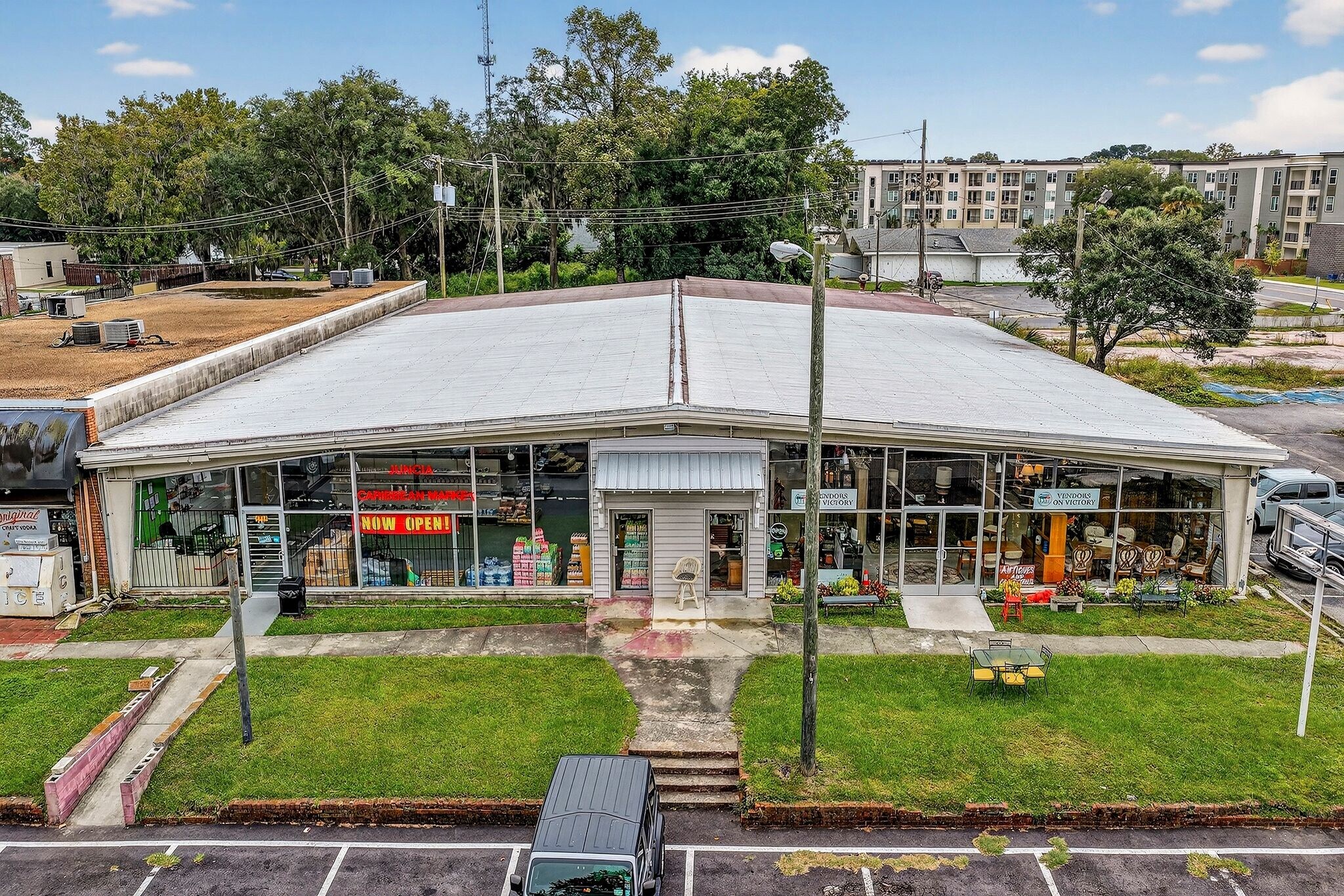 1711 E Victory Dr, Savannah, GA à vendre Photo du bâtiment- Image 1 de 22