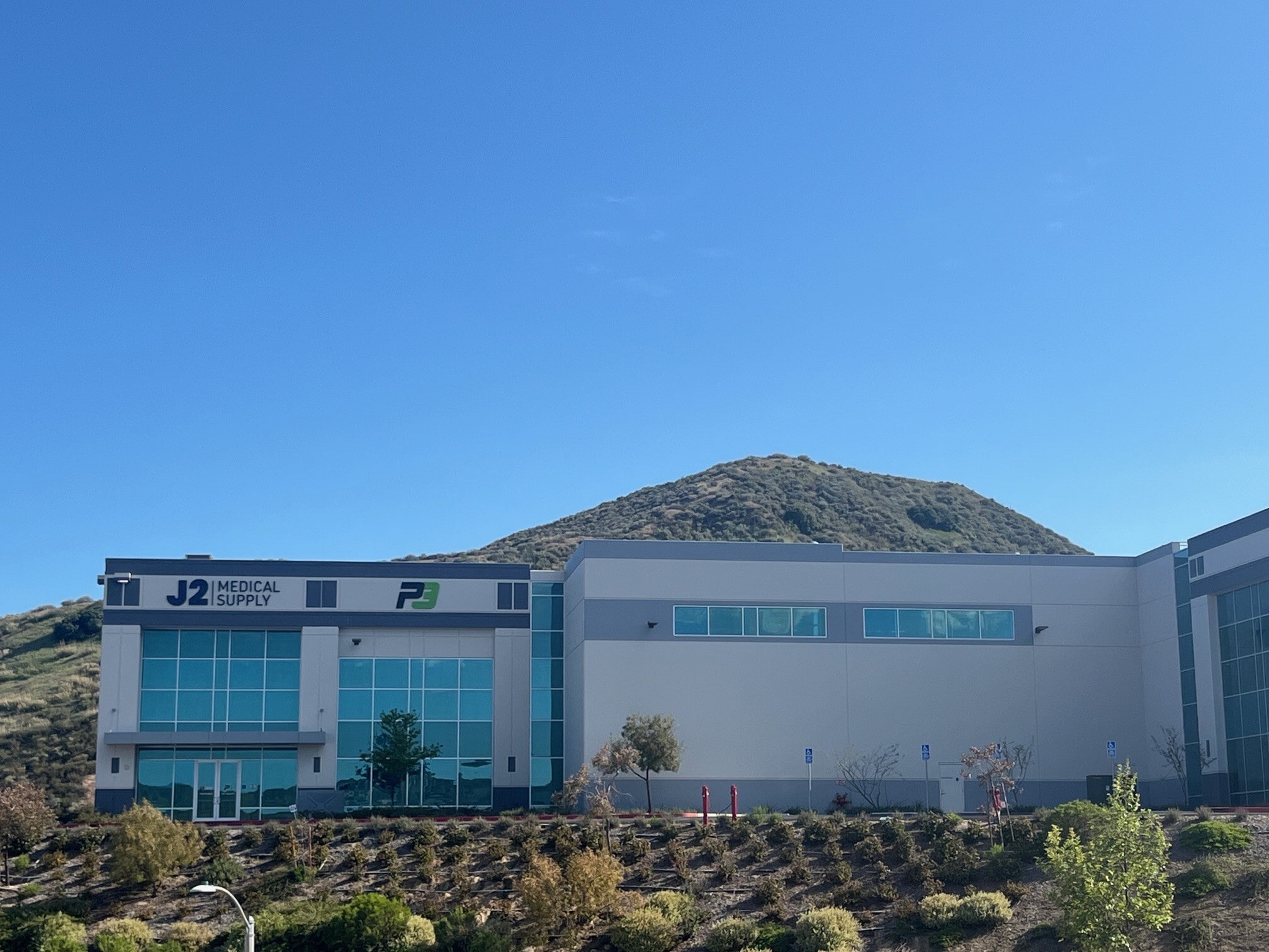 29040 Avenue Valley View, Valencia, CA for lease Building Photo- Image 1 of 3