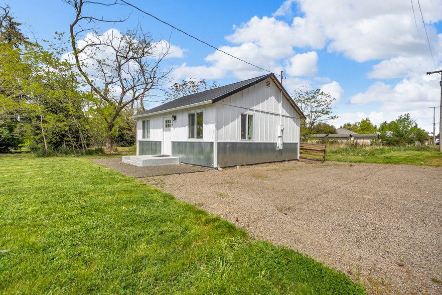 108 Centre S st, Rainier, WA for sale - Building Photo - Image 3 of 10