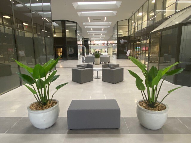 12700 Hillcrest Rd, Dallas, TX à louer - Photo du bâtiment - Image 2 de 5