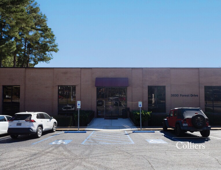 3830 Forest Dr, Columbia, SC à louer - Photo du bâtiment - Image 1 de 7