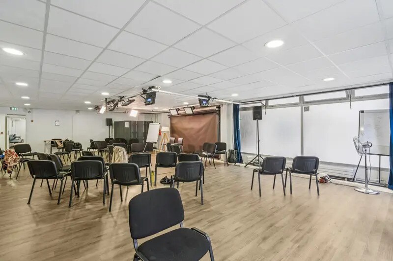 Bureau dans Paris à vendre - Photo du bâtiment - Image 2 de 14