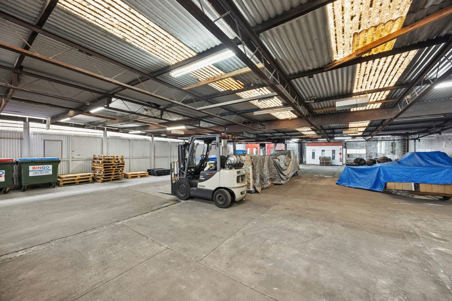 8 Roger St, Brookvale for lease Interior Photo- Image 1 of 3