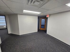 3266 N Meridian St, Indianapolis, IN for lease Interior Photo- Image 1 of 19
