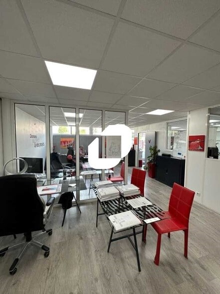 Office in Maule for sale - Interior Photo - Image 2 of 5