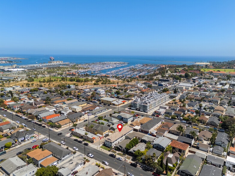 423 W 17th St, San Pedro, CA à vendre - Photo du bâtiment - Image 2 de 12