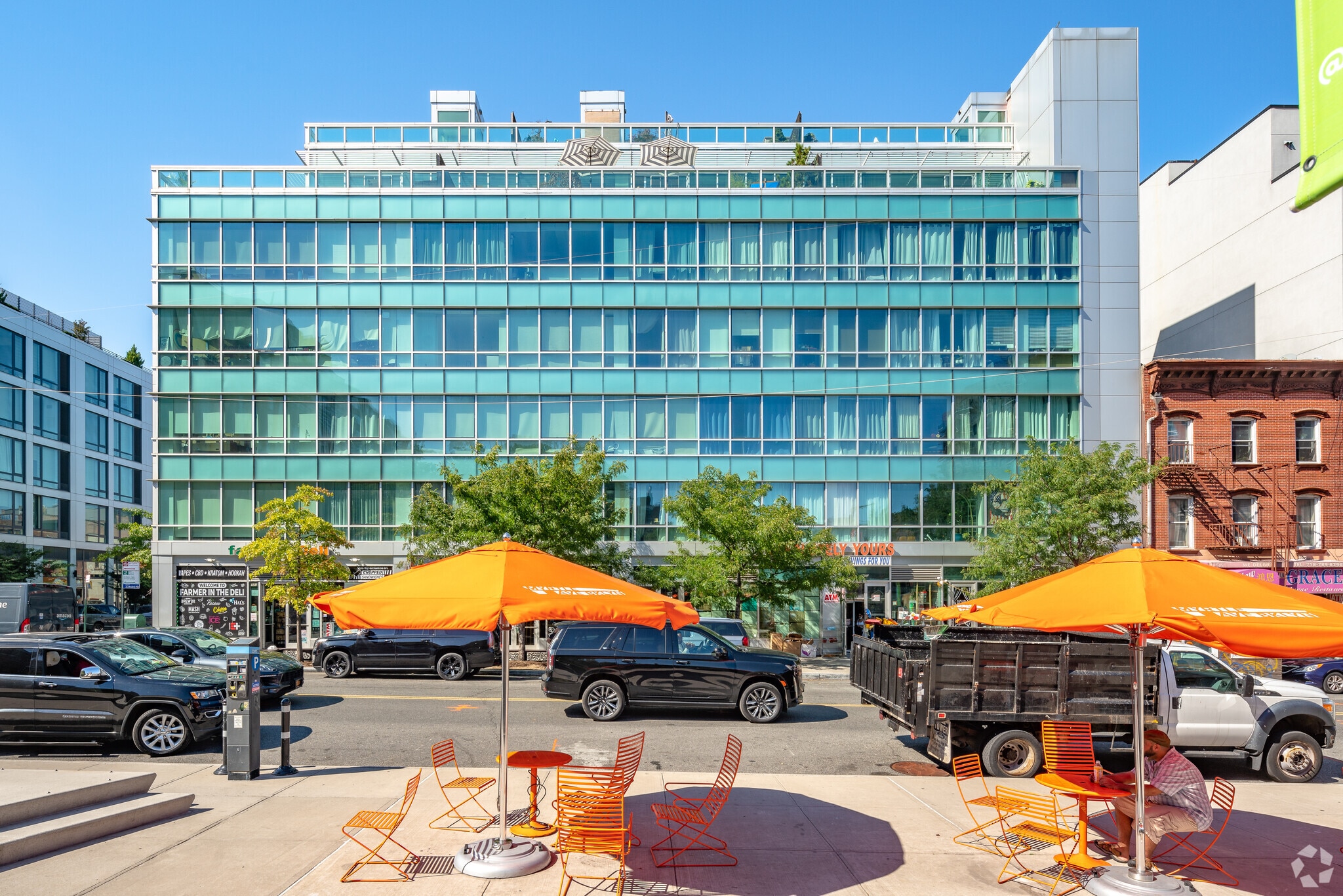 541 Myrtle Ave, Brooklyn, NY for lease Primary Photo- Image 1 of 13