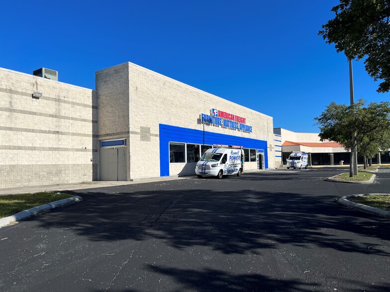 6233-6341 Tacoma Dr, Port Richey, FL for lease - Building Photo - Image 1 of 10