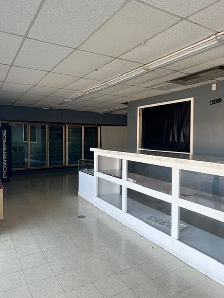 2623-2627 W Michigan Ave, Kalamazoo, MI à louer - Photo du bâtiment - Image 3 de 6