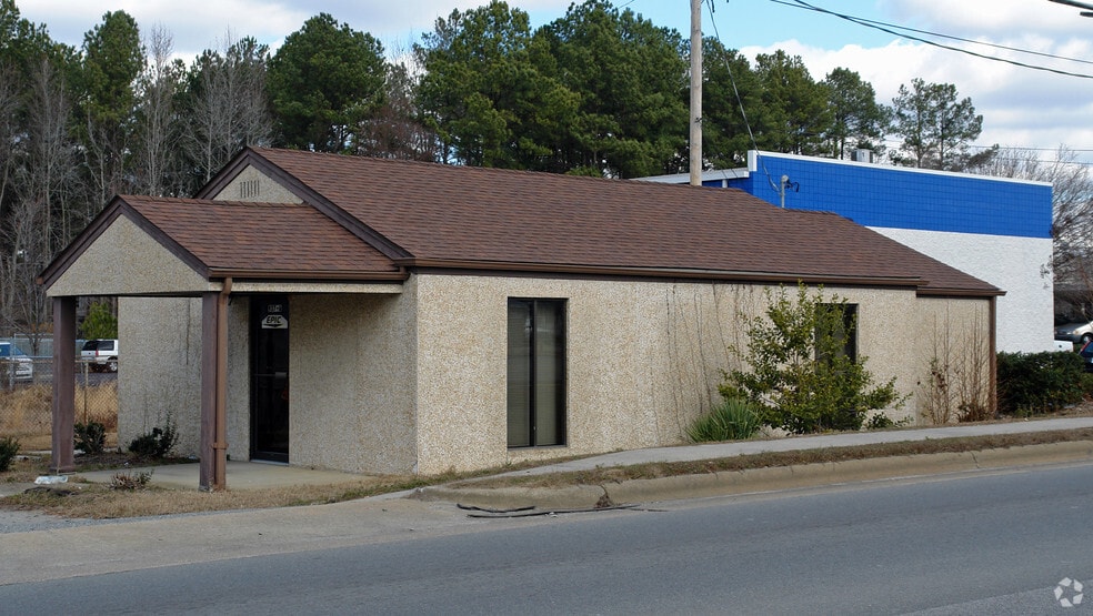 937 N Bright Leaf Blvd, Smithfield, NC à vendre - Photo du bâtiment - Image 3 de 5