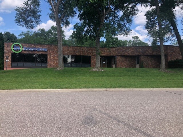 1053 N Hastings Way, Eau Claire, WI à vendre Photo du bâtiment- Image 1 de 1