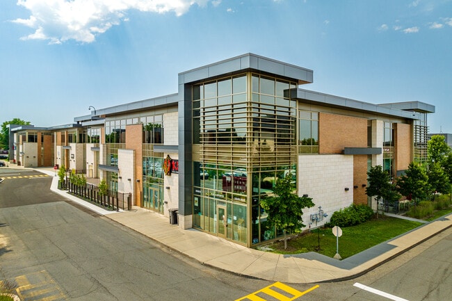 Plus de détails pour 500 Rue D'avaugour, Boucherville, QC - Bureau à louer