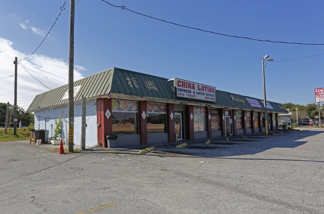 Plus de détails pour 3711 E Busch Blvd, Tampa, FL - Commerce de détail à louer