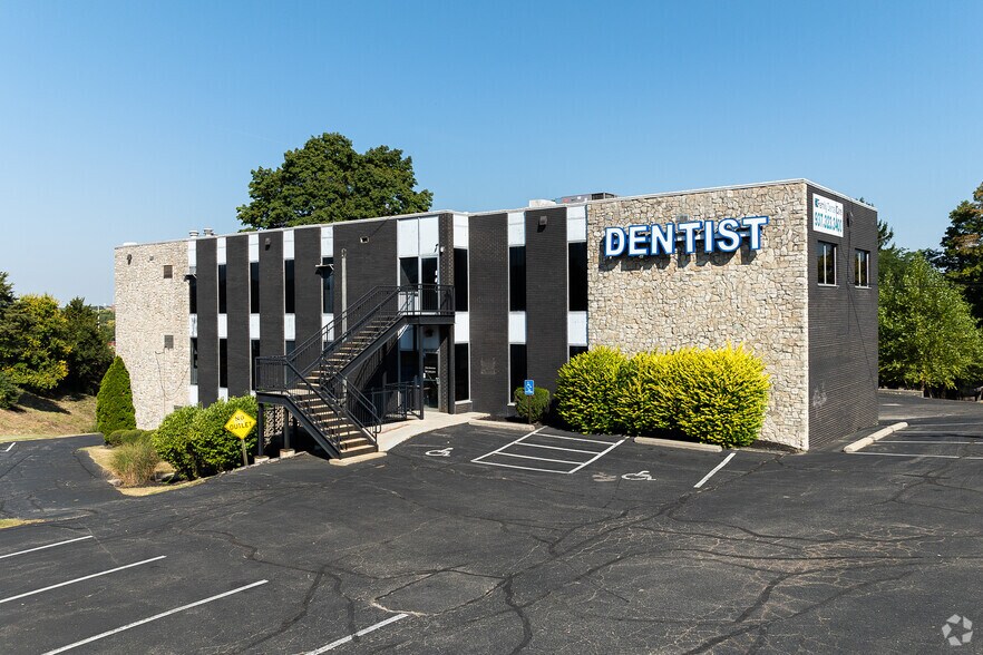 1240 E Main St, Springfield, OH à louer - Photo principale - Image 1 de 20