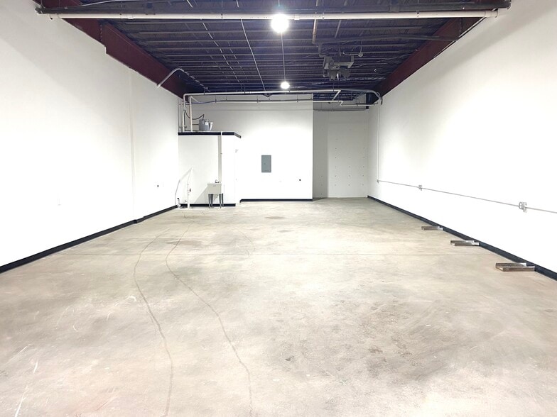 1316 Lakewood Ave, Atlanta, GA for lease - Building Photo - Image 3 of 9