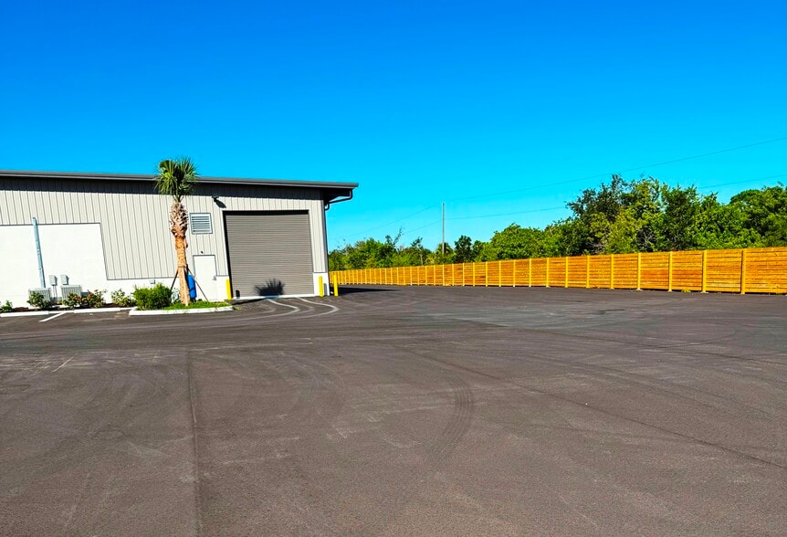 28080 Merchantile Ave, Punta Gorda, FL for sale - Building Photo - Image 3 of 7