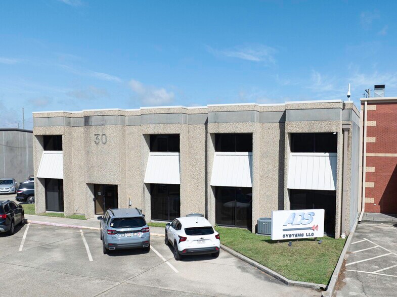 30 Veterans Memorial Blvd, Kenner, LA à vendre - Photo du bâtiment - Image 2 de 26