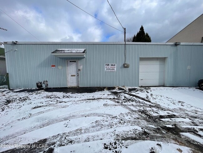 More details for 902 N Locust St, Hazleton, PA - Industrial for Sale