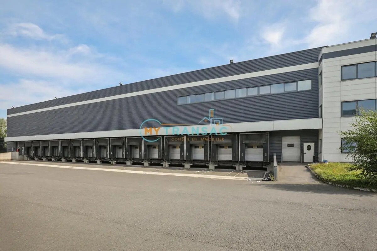 Industrial in Chilly-Mazarin for lease Building Photo- Image 1 of 13