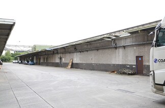 Plus de détails pour Cumbernauld Rd, Stepps - Industriel à louer