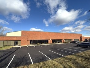 5406-5474 Spellmire Dr, West Chester, OH à louer Photo intérieure- Image 1 de 17