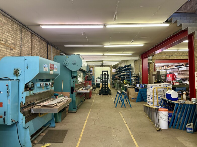 1906 N Milwaukee Ave, Chicago, IL for sale - Building Photo - Image 3 of 23